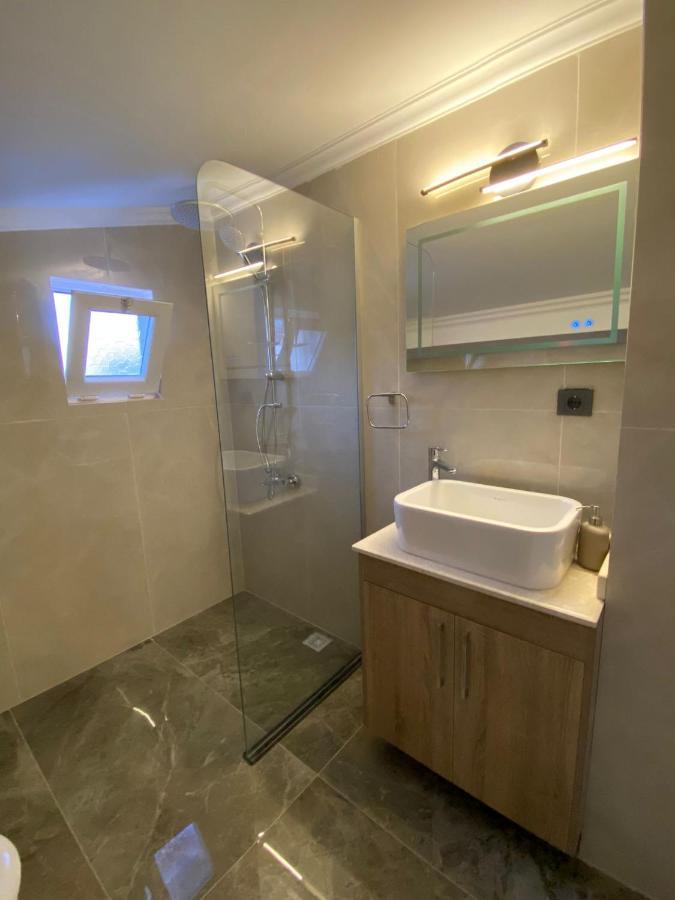 Apartamento Shared Pool Flat Located 3 Min To Beach In Kalkan Exterior foto